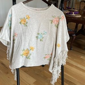 Flowered embroidered pullover